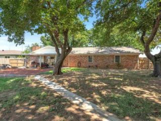 Foreclosed Home - 1122 SYCAMORE DR, 76354