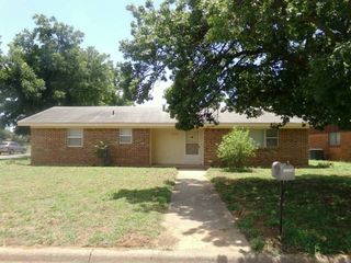 Foreclosed Home - 2917 SUNSET CIR, 76384