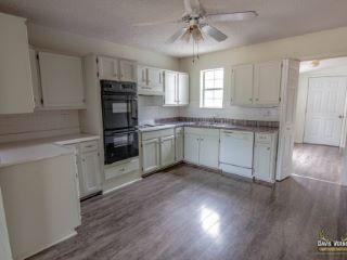 Foreclosed Home - 3121 MARSHALL ST, 76384