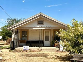 Foreclosed Home - 506 W HULLUM ST, 76424