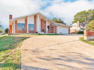 Foreclosed Home - 123 RUNAWAY BAY DR, 76426