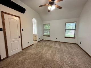 Foreclosed Home - 1027 SHADY OAKS DR N, 76426