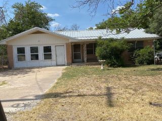 Foreclosed Home - 503 W WRIGHTS AVE, 76442