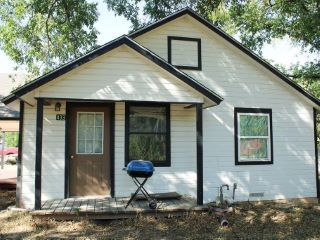 Foreclosed Home - 433 W AYERS AVE, 76444