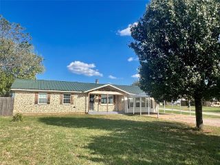 Foreclosed Home - 14717 HIGHWAY 6, 76448