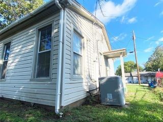 Foreclosed Home - 519 RICHARDSON ST, 76458