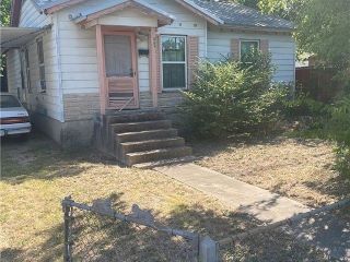Foreclosed Home - 801 E AVENUE M, 76504