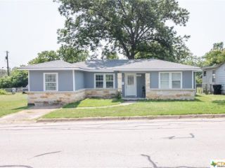 Foreclosed Home - 1111 S MARTIN LUTHER KING BLVD, 76504