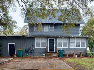 Foreclosed Home - 801 N BEAL ST, 76513
