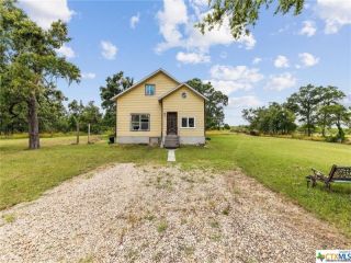 Foreclosed Home - 887 COUNTY ROAD 203 LOOP, 76520