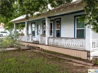 Foreclosed Home - 403 S NOLAN AVE, 76520