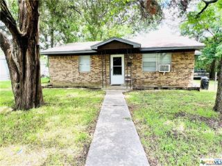 Foreclosed Home - 405 S JEFFERSON AVE, 76520