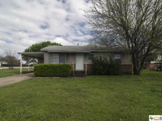 Foreclosed Home - 401 S 7TH ST, 76522