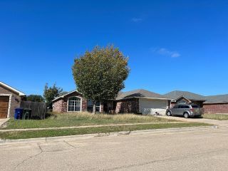 Foreclosed Home - 2403 JAKE DR, 76522