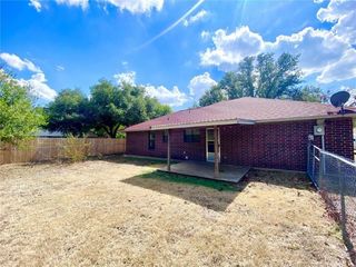 Foreclosed Home - 720 4TH ST, 76524