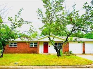 Foreclosed Home - 1416 PIDCOKE ST, 76528
