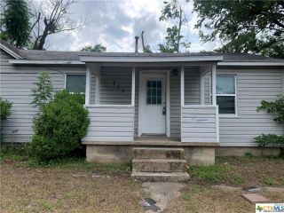 Foreclosed Home - 711 HOUSTON ST, 76541