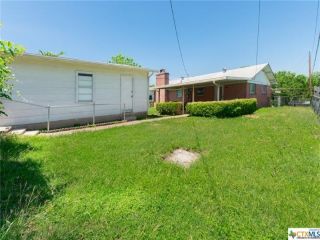 Foreclosed Home - 910 FLORENCE RD, 76541