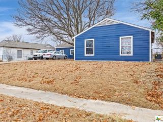 Foreclosed Home - 1105 WILLIAMSON DR, 76541