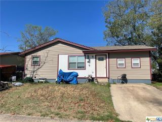 Foreclosed Home - 905 HOUSTON ST, 76541