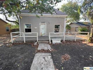 Foreclosed Home - 1302 N 2ND ST, 76541