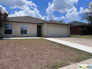 Foreclosed Home - 3504 BEAGLE CT, 76543