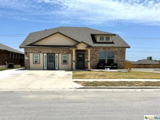 Foreclosed Home - 1300 GIGANTE DR, 76543