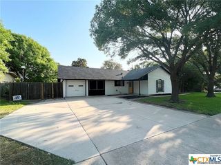 Foreclosed Home - 3207 WILSHIRE CIR, 76543