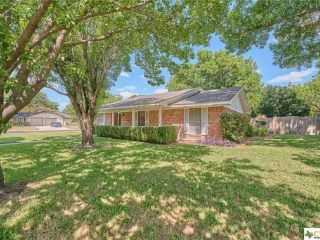 Foreclosed Home - 1701 REDWOOD DR, 76548