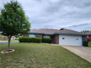 Foreclosed Home - 2807 WOODLANDS DR, 76549