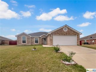 Foreclosed Home - 3302 SHERWOOD FOREST DR, 76549