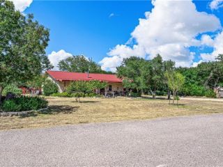Foreclosed Home - 203 LONESOME DOVE, 76557