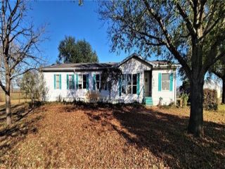 Foreclosed Home - 715 E US HIGHWAY 79, 76567