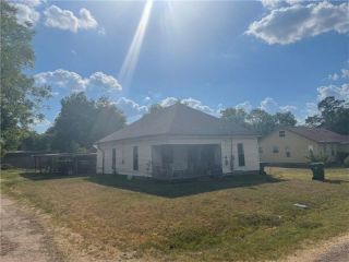 Foreclosed Home - 506 N 1ST ST, 76570