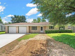 Foreclosed Home - 616 S AUSTIN ST, 76629