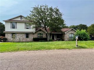 Foreclosed Home - 1048 EAGLE CANYON DR, 76633