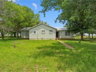 Foreclosed Home - 8956 N LONE STAR PKWY, 76638