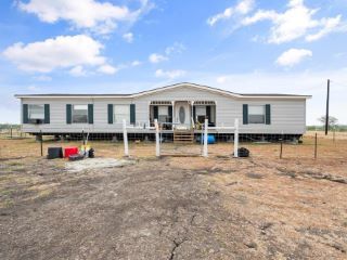 Foreclosed Home - 5347 NW COUNTY ROAD 4170, 76641