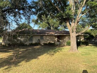 Foreclosed Home - 102 ROCKY CREEK AVE, 76642