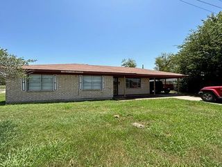 Foreclosed Home - 602 HEWITT ST, 76642