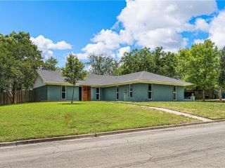 Foreclosed Home - 117 PATRICIA DR, 76643