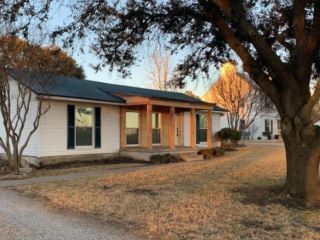 Foreclosed Home - 1053 CORSICANA HWY, 76645