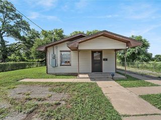 Foreclosed Home - 112 ROSE ST, 76661