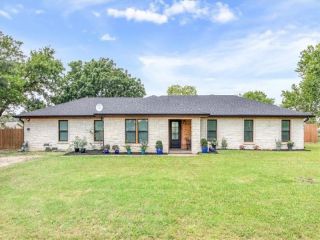 Foreclosed Home - 1307 E MCLENNAN AVE, 76664