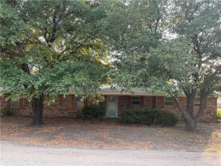 Foreclosed Home - 202 S SPENCER ST, 76664