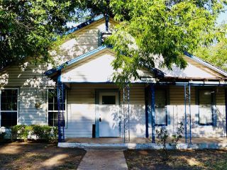Foreclosed Home - 405 S CANTON ST, 76667