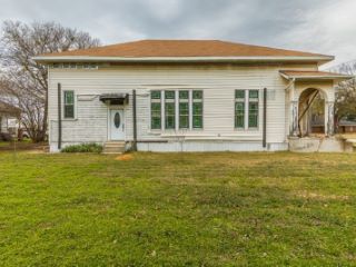 Foreclosed Home - 1100 TYLER, 76687