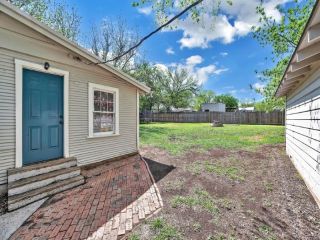 Foreclosed Home - 608 AVENUE D, 76689