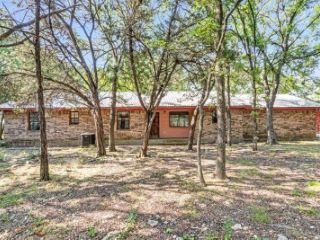 Foreclosed Home - 434 OVERLOOK RD, 76689