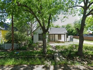 Foreclosed Home - 206 W MESQUITE ST, 76691